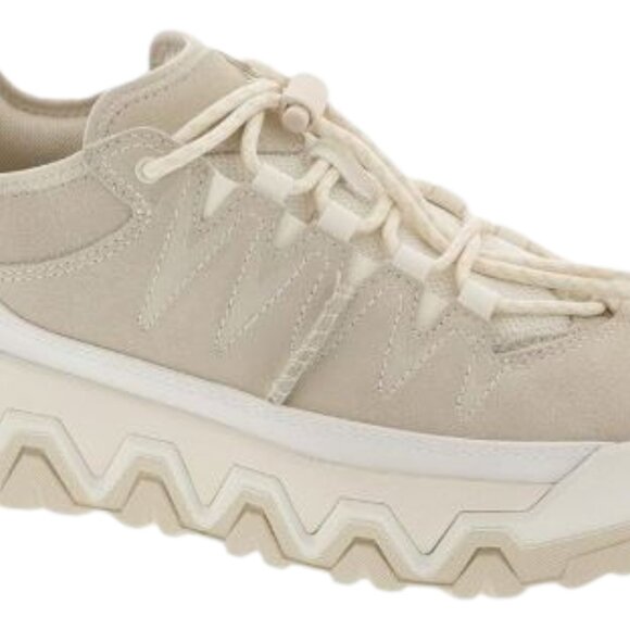 UGG CapTrail Low Light Beige Waterproof Suede Shoes Women’s 1161830 US Size 8.5 - Picture 1 of 5